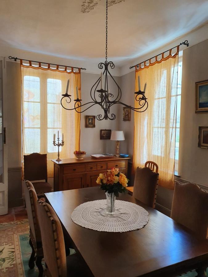 Maison Carrasserie Лиму Екстериор снимка